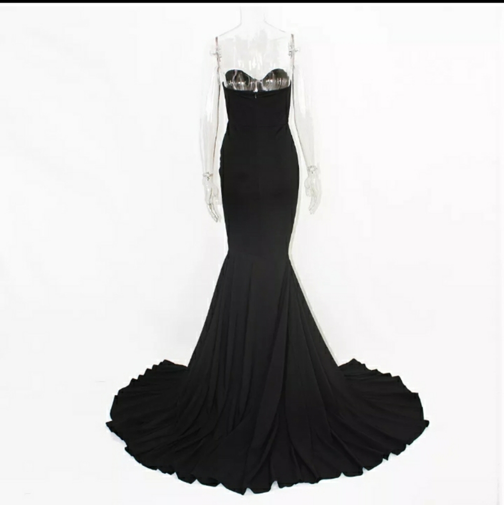 Sexy Strapless Black Dress - Picture 9 of 16